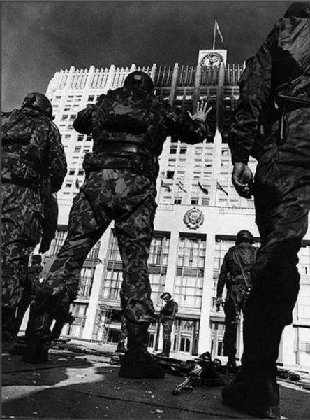 20 атмосферных снимков, которые идеально описывают 90-ые