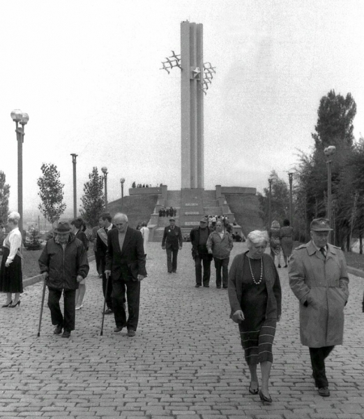 Смутные 90-е: вспоминаем, какой была жизнь в провинции и не только, пересматривая старые фото