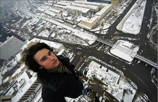 17 чудаков, не выпускающих из рук камеру даже в самый критический момент