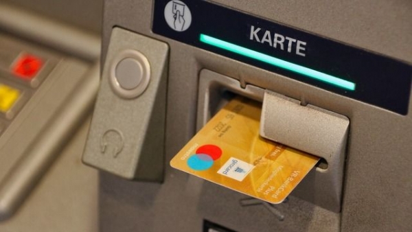 Зеленоградец забыл карту в банкомате и лишился больше 50 тысяч рублей