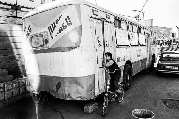 Сильные кадры из лихих 90-х, которые окунут вас в прошлое
