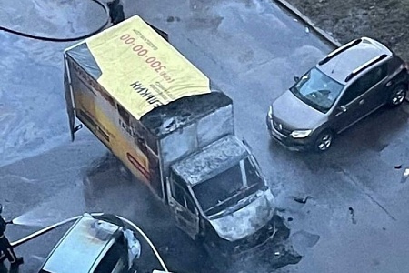 В Голубом сгорело несколько автомобилей