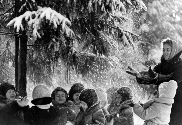 20 раритетных фотографий, на которых запечатлена неповторимая атмосфера прошлых лет