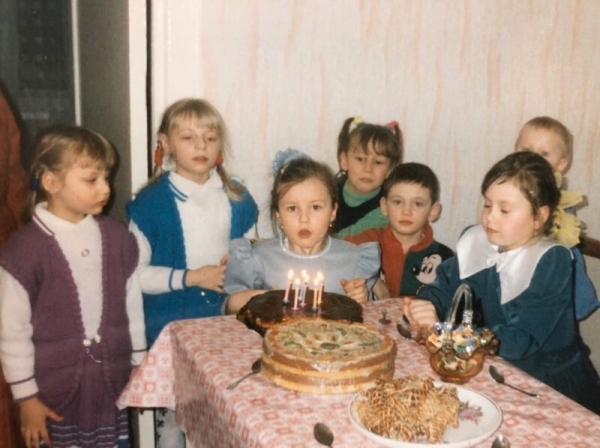По волнам памяти: 15 фотографий День Рождений из нашего детства