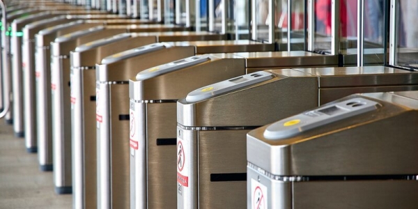 В столичном метро установлен рекорд по числу оплаты поездок банковскими картами