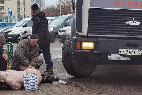 В Зеленограде грузовик сбил женщину