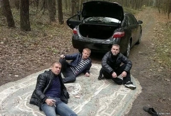 Стиль 90-х снова в тренде: 18 модников, которые выглядят «слишком» брутально