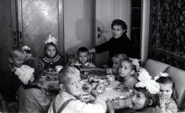 По волнам памяти: 15 фотографий День Рождений из нашего детства