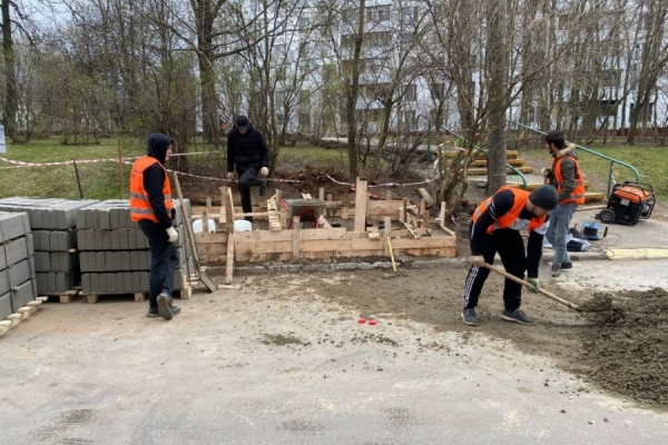 В Зеленограде продолжаются работы по благоустройству