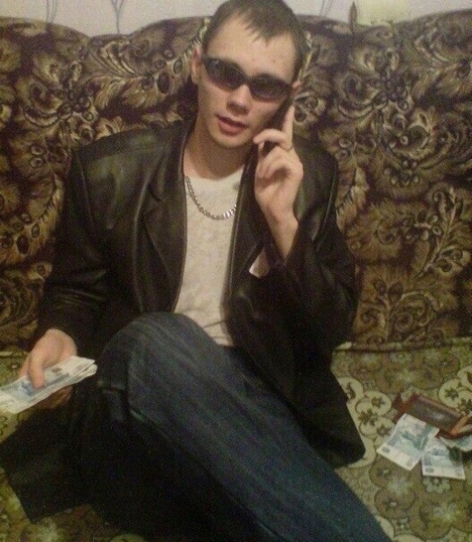 Стиль 90-х снова в тренде: 18 модников, которые выглядят «слишком» брутально