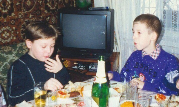 По волнам памяти: 15 фотографий День Рождений из нашего детства