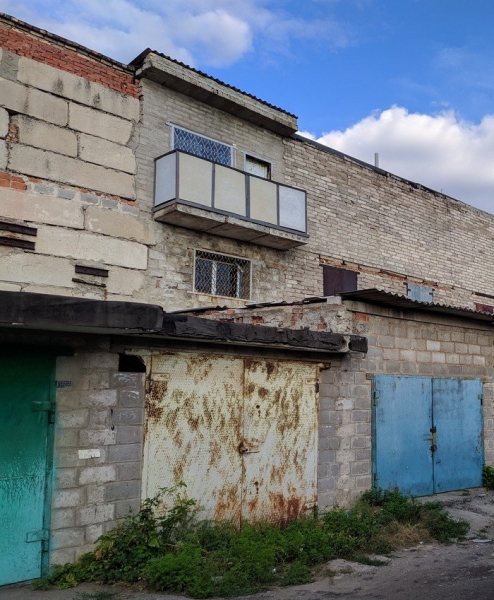 20 разновидностей балконов, глядя на которые понимаешь, кто является их хозяевами