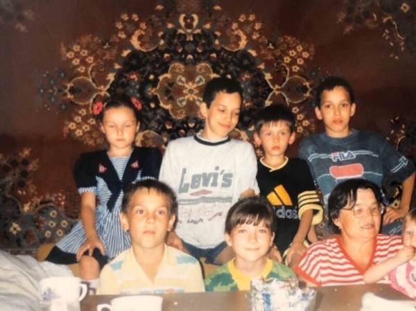 По волнам памяти: 15 фотографий День Рождений из нашего детства