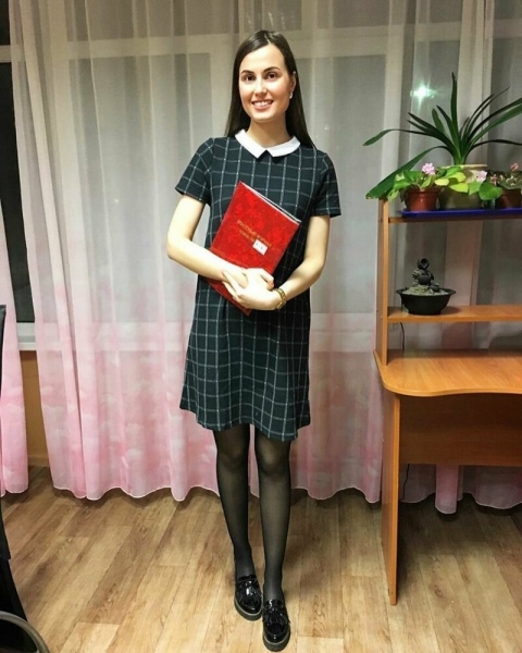 20 молодых учительниц и практиканток, на уроках которых нет проблем с посещаемостью