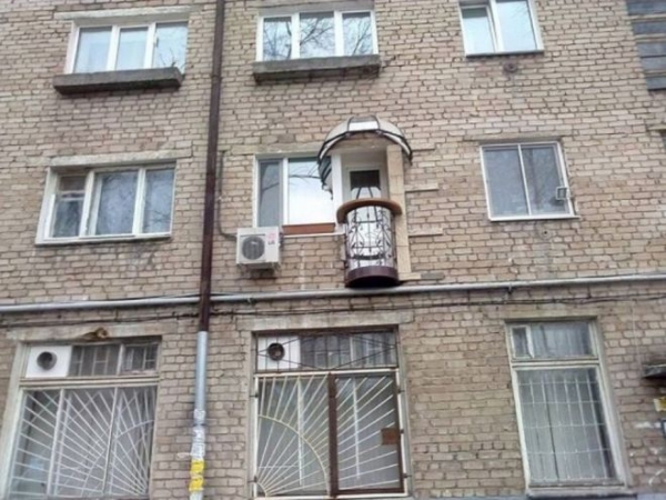 25 отечественных балконов, которые сведут с ума архитекторов, дизайнеров и спасателей