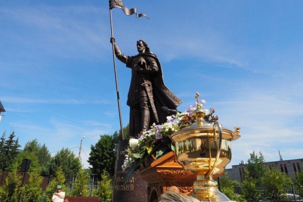 Памятник Александру Невскому в Зеленограде освятили