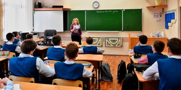 В московских школах отменят бумажные медицинские карты