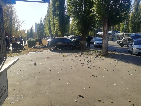 Рядом с горбольницей произошла авария