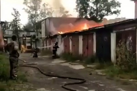 В Андреевке сгорел гаражный бокс