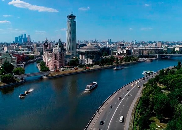 Москва просто обязана быть лучше других – Собянин