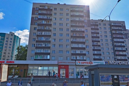 Молодая девушка сильно пострадала при пожаре в 8 микрорайоне