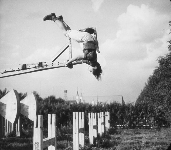 10 фотографий одного дня в парке любимых советских аттракционов