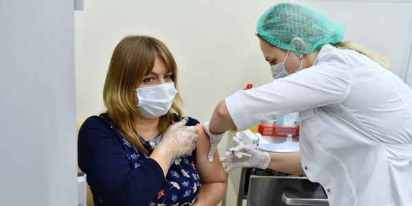 В Москве созданы все условия для помощи бизнесу в вакцинации 60% сотрудников