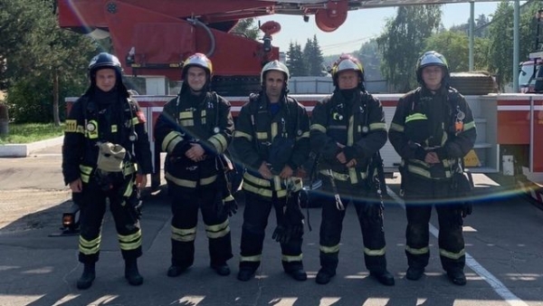 На пожаре в девятом микрорайоне Зеленограда спасли троих человек