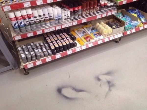 15 прикольных вывесок и объявлений в продуктовых магазинах, которые непременно поднимут настроение