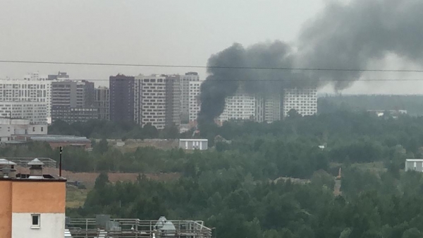 Рядом с 17 микрорайоном сгорел частный дом