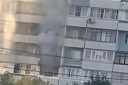 Трех человек и собаку эвакуировали из-за пожара в 9 микрорайоне