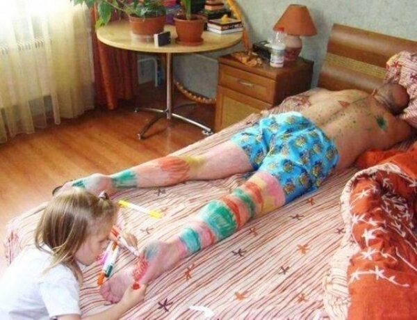 20 фотографии, которые до боли знакомы родителям маленьких детей
