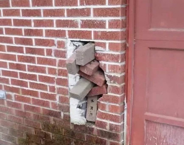 12 лоботрясов, которые не справились со своими обязанностями и им за это не стыдно