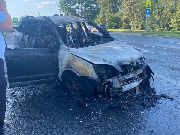Автомобиль сгорел возле 20 микрорайона в новой части Зеленограда