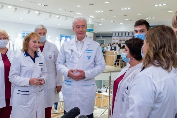Собянин осмотрел новый Экипировочный центр здравоохранения Москвы