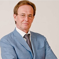 Префект Анатолий Смирнов поздравляет зеленоградцев с Днем города