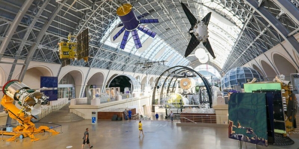 Обладатели QR-кодов в период нерабочих дней смогут посещать музеи и театры