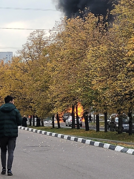 Два автомобиля сгорели в результате ДТП в Северной промзоне