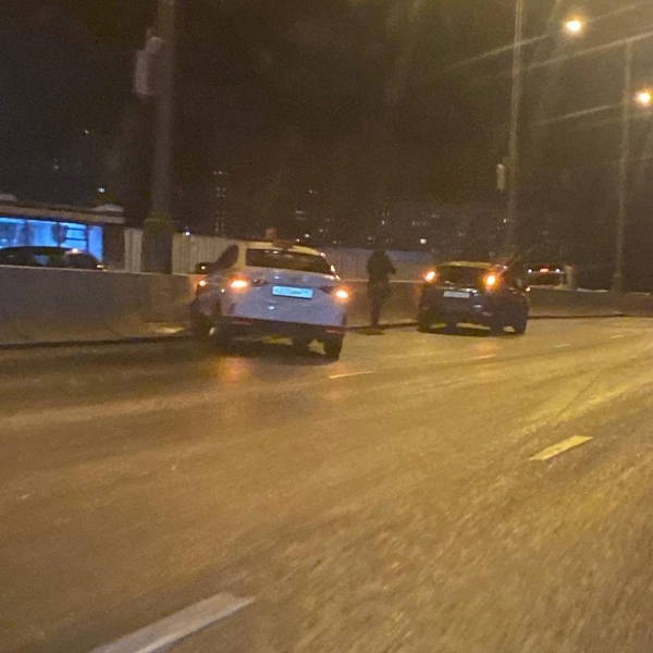 Десятки аварий произошли на обледенелых мостах в Зеленограде