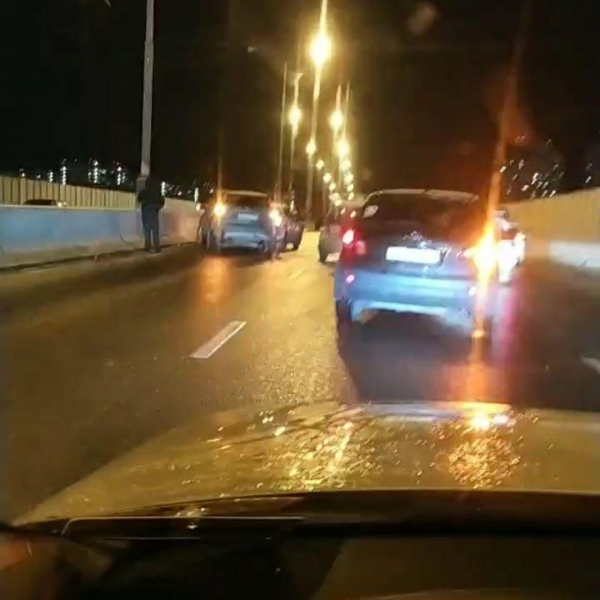 Десятки аварий произошли на обледенелых мостах в Зеленограде
