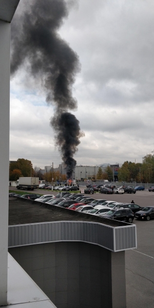 Два автомобиля сгорели в результате ДТП в Северной промзоне
