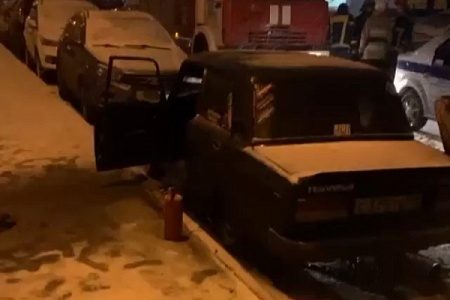 «Семерку» ограбили и сожгли в 8 микрорайоне