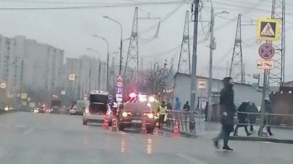 Автомобиль «Фольксваген Пассат» сбил перебегающего на запрещающий сигнал светофора 12-летнего мальчика