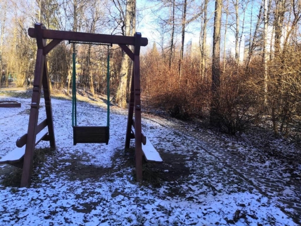 Пара зеленоградцев обокрала уснувшего в лесу мужчину