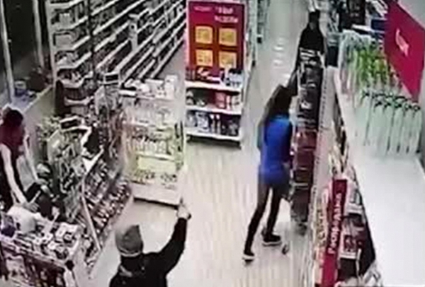 В Зеленограде девушка ограбила магазины косметики