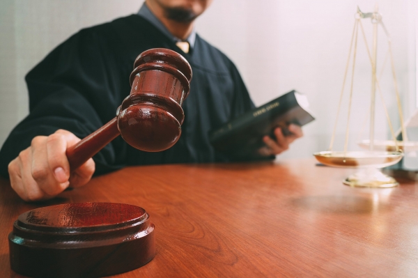 В Зеленограде водитель отсудил компенсацию у управляющей компании