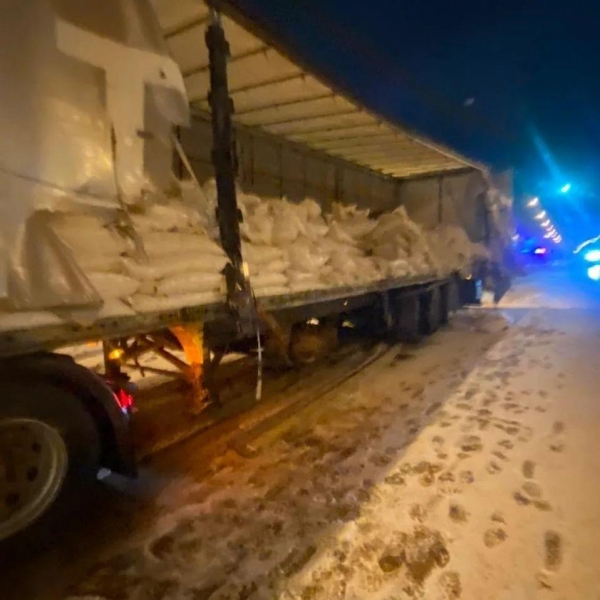 Один человек погиб в столкновении трех фур и легковушки на Ленинградке