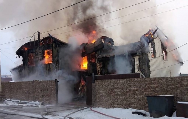 Пять человек погибли при пожаре в Приангарье 