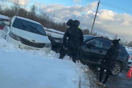 Один человек пострадал в аварии на Кутузовском шоссе