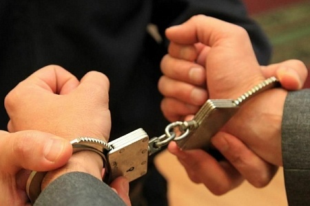 Юного афериста задержали по подозрению в вымогательстве